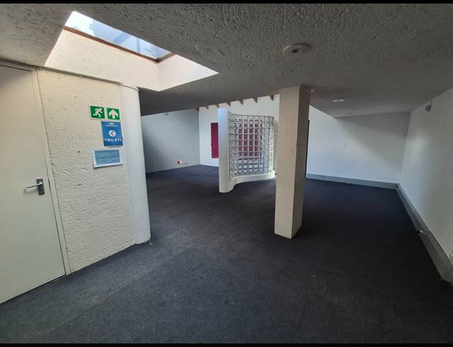 987M² OFFICE FOR SALE IN PAULSHOF